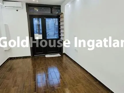 Kiadó kereskedelmi és ipari ingatlan Budapest III. kerület, Óbuda, Pacsirtamező utca 27 nm
