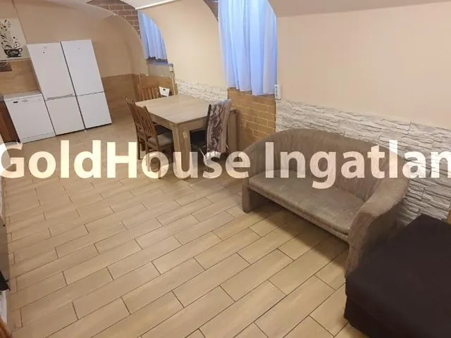 Eladó kereskedelmi és ipari ingatlan Budapest VII. kerület, 1071 BUDAPEST VII.KER. Dózsa György út 180 nm
