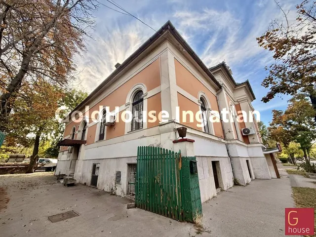 Eladó kereskedelmi és ipari ingatlan Budapest VIII. kerület, Tisztviselőtelep 800 nm