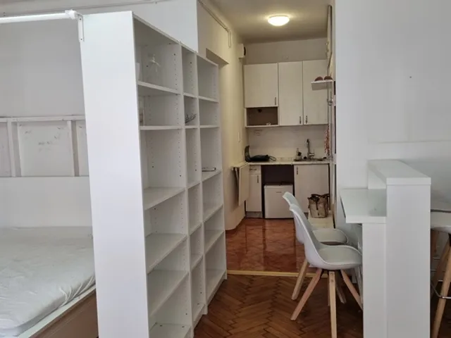 Eladó lakás Pécs, Papnövelde utca 35 nm