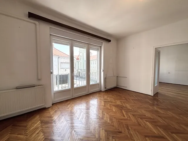 Eladó lakás Pécs 80 nm