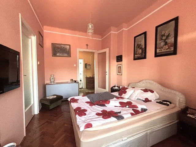 Eladó lakás Pécs, Sánc utca  64 nm