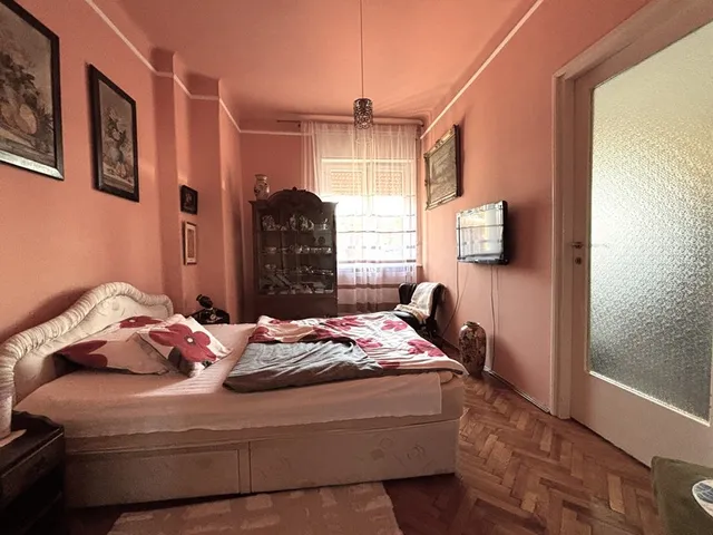 Eladó lakás Pécs, Sánc utca  64 nm