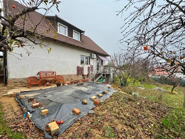 Eladó ház Pécs, Auróra utca 260 nm