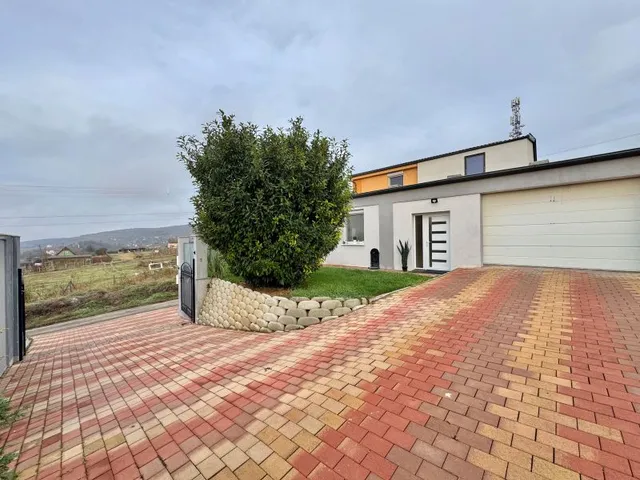 Eladó ház Pécs, Ürögi határút 120 nm