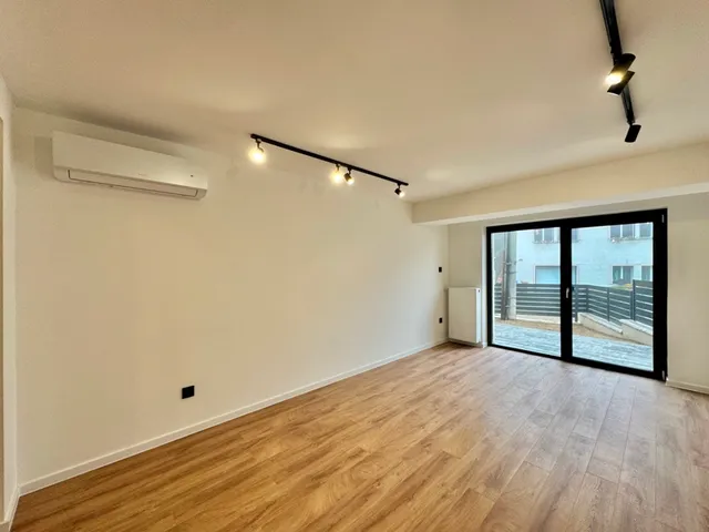 Eladó lakás Pécs, Bálicsi út 80 nm