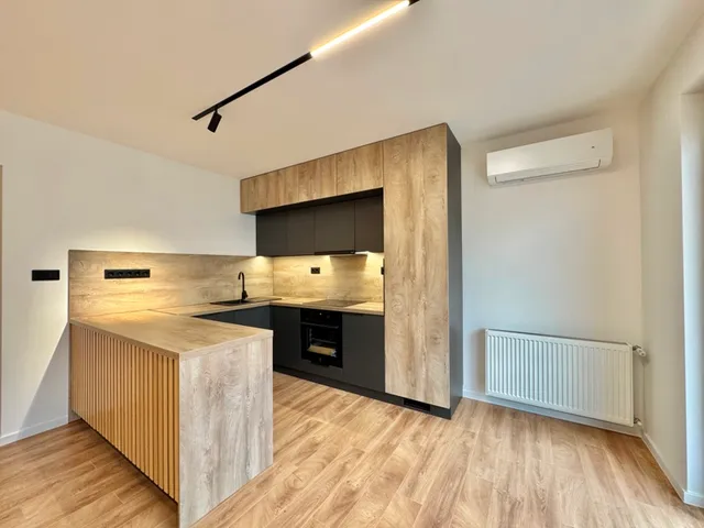 Eladó lakás Pécs, Bálicsi út 76 nm