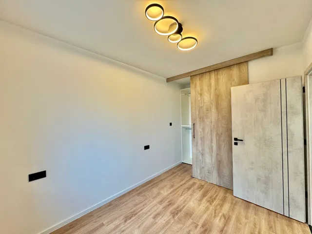 Eladó lakás Pécs, Bálicsi út 76 nm