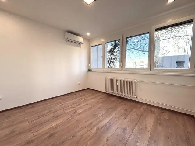 Eladó lakás Pécs, Gyöngyös utca  61 nm