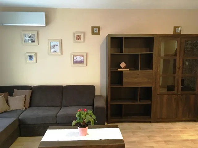 Kiadó lakás Pécs, Egyetemváros 56 nm