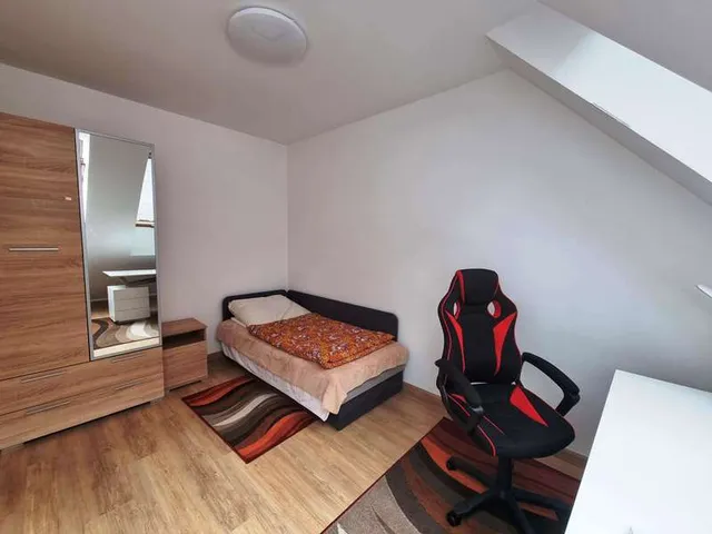 Kiadó lakás Pécs, Egyetemváros 60 nm