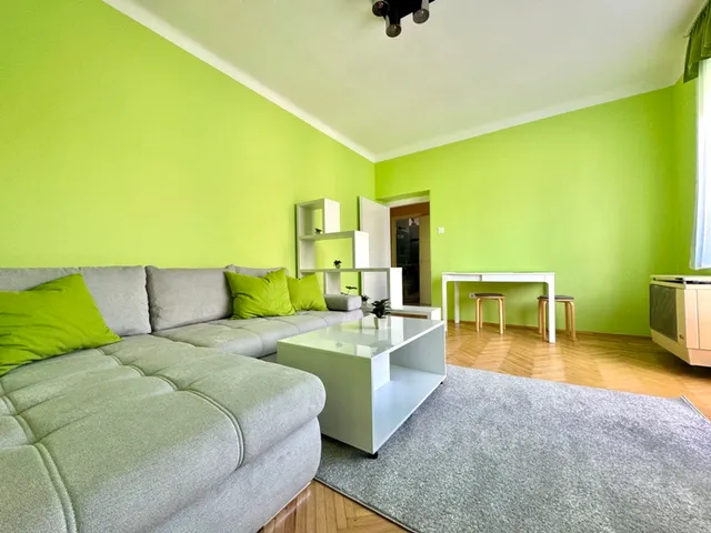 Kiadó lakás Pécs, Uránváros 54 nm