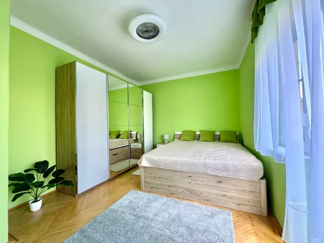 Kiadó lakás Pécs, Uránváros 54 nm