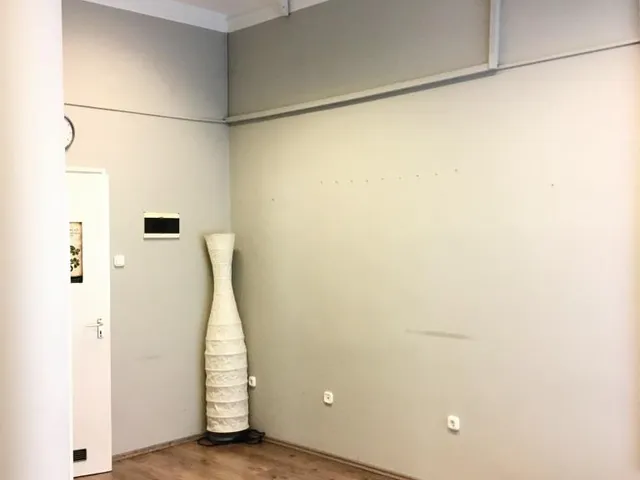 Kiadó kereskedelmi és ipari ingatlan Pécs, Belváros 20 nm