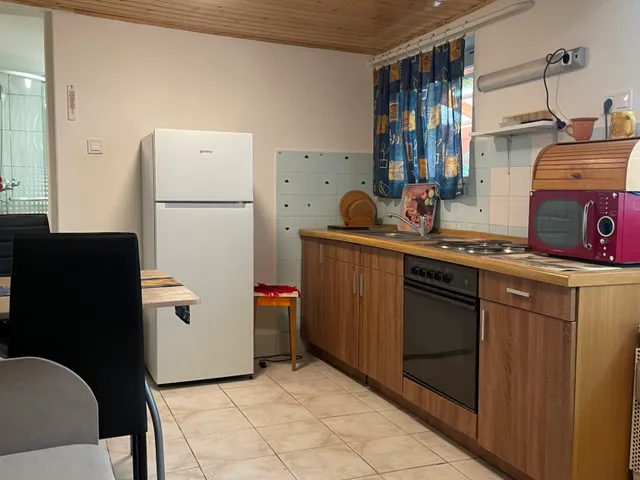 Kiadó ház Pécs 24 nm