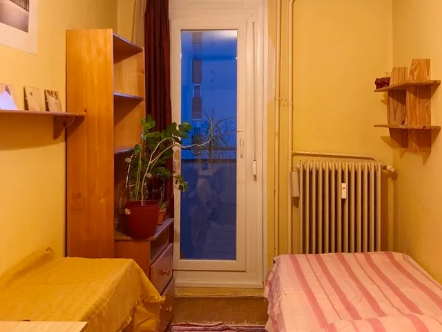 Kiadó lakás Pécs, Egyetemváros 12 nm