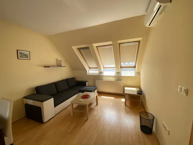 Kiadó lakás Pécs, Belváros 60 nm