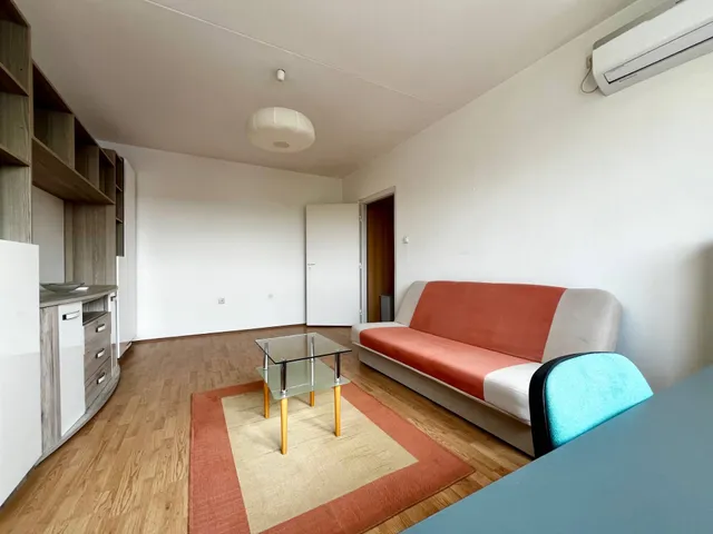 Kiadó lakás Pécs, Egyetemváros 40 nm