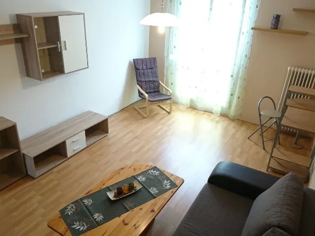 Kiadó lakás Pécs, Egyetemváros 47 nm