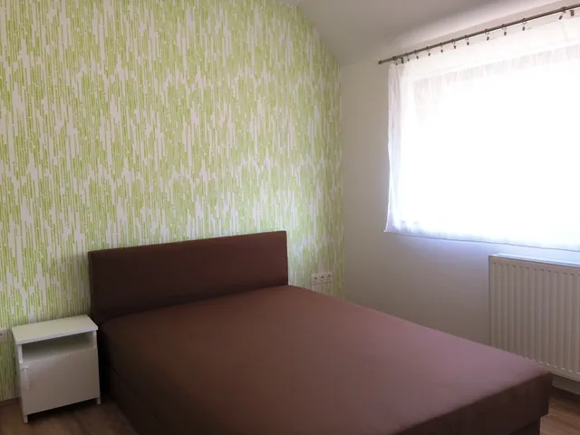 Kiadó lakás Pécs, Egyetemváros, Szigeti út 62 nm
