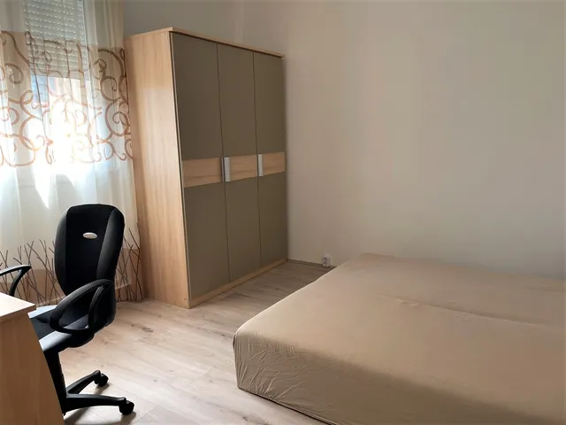 Kiadó lakás Pécs, Egyetemváros, Ifjúság útja 64 nm