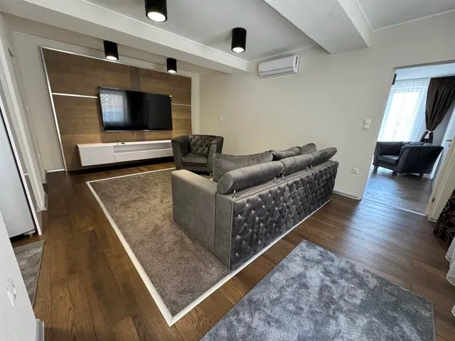 Kiadó ház Pécs 70 nm