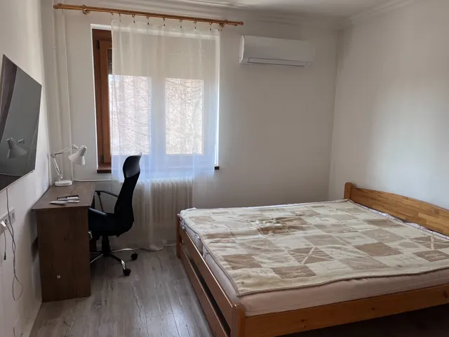 Kiadó lakás Pécs, Egyetemváros, Athinay út 56 nm