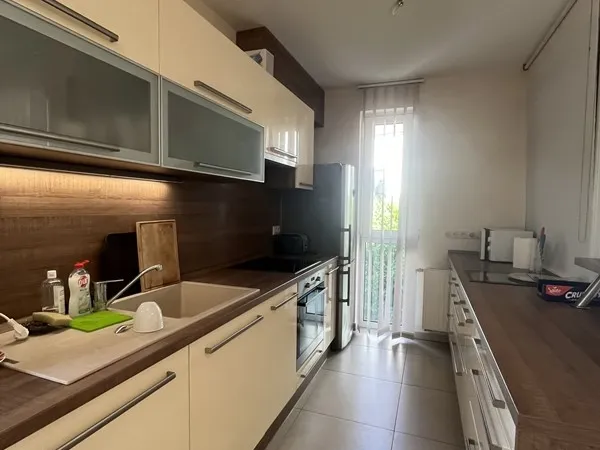 Kiadó lakás Pécs, Egyetemváros, Klimó György utca 75 nm