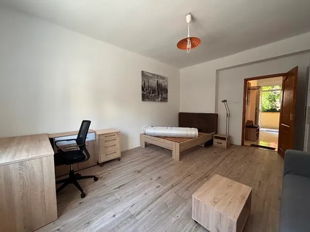 Kiadó lakás Pécs, Egyetemváros, Garay utca 36 nm