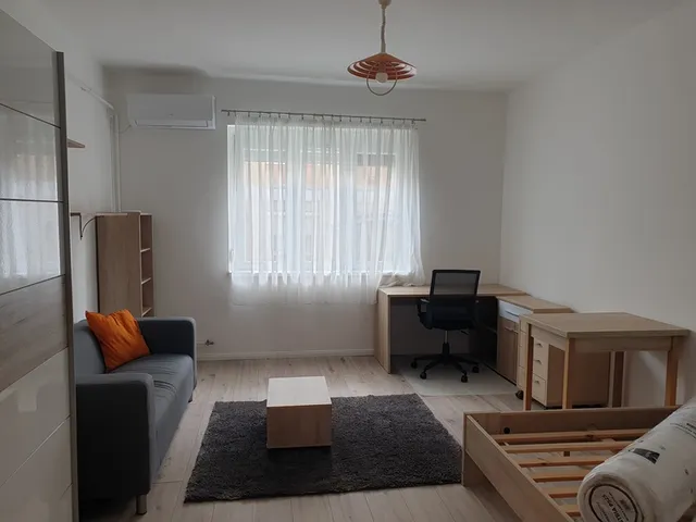 Kiadó lakás Pécs, Egyetemváros 36 nm