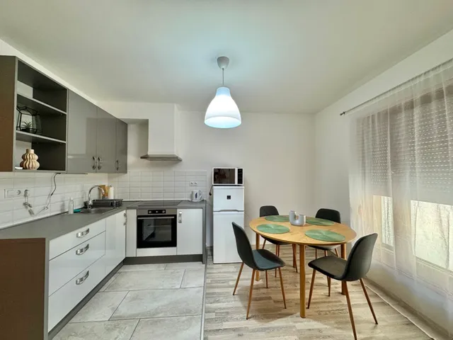 Kiadó lakás Pécs, Belváros, Munkácsy Mihály utca 42 nm