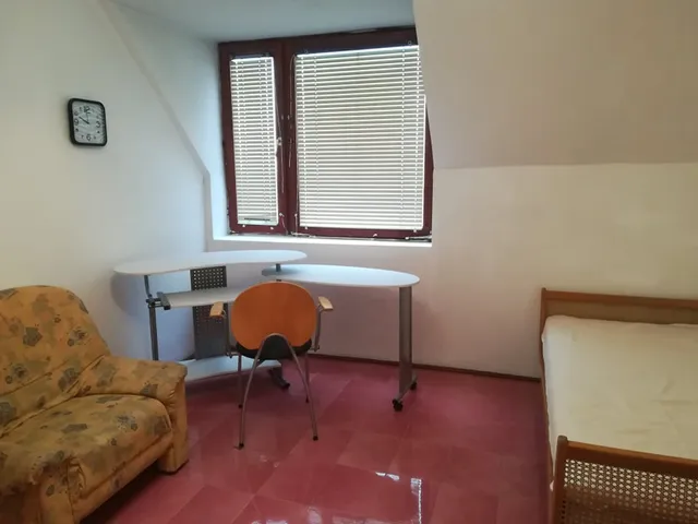 Kiadó lakás Pécs, Egyetemváros, Fogaras utca 90 nm