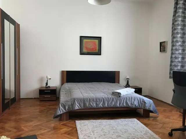 Kiadó lakás Pécs, Belváros 95 nm