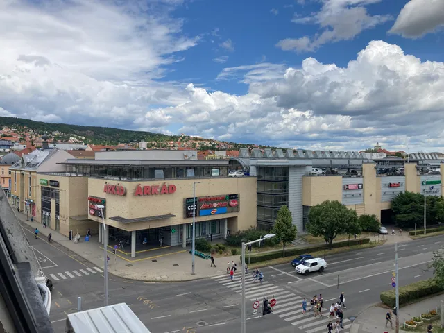 Kiadó lakás Pécs, Belváros, Bajcsy-Zsilinszky Endre utca 39 nm