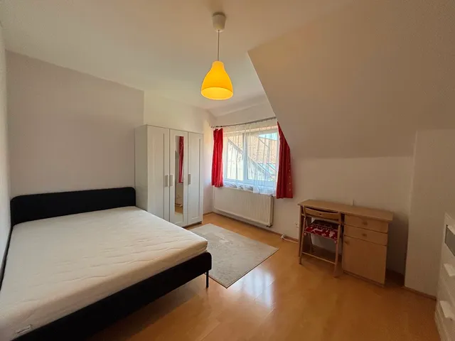 Kiadó lakás Pécs, Belváros, Ferencesek utcája 50 nm