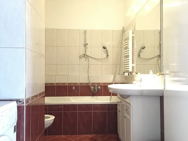 Kiadó lakás Pécs, Egyetemváros 50 nm