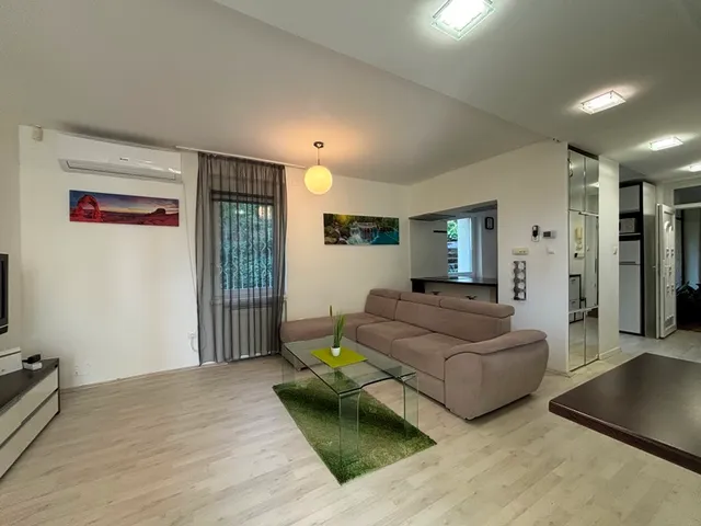 Kiadó lakás Pécs, Hunyadi út  63 nm