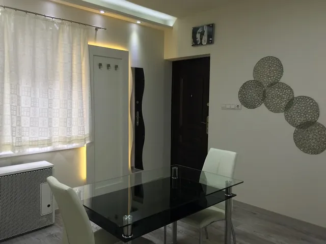 Kiadó lakás Pécs, Egyetemváros 40 nm