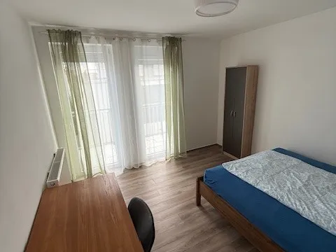 Kiadó lakás Pécs, Belváros, Szigeti út 62 nm