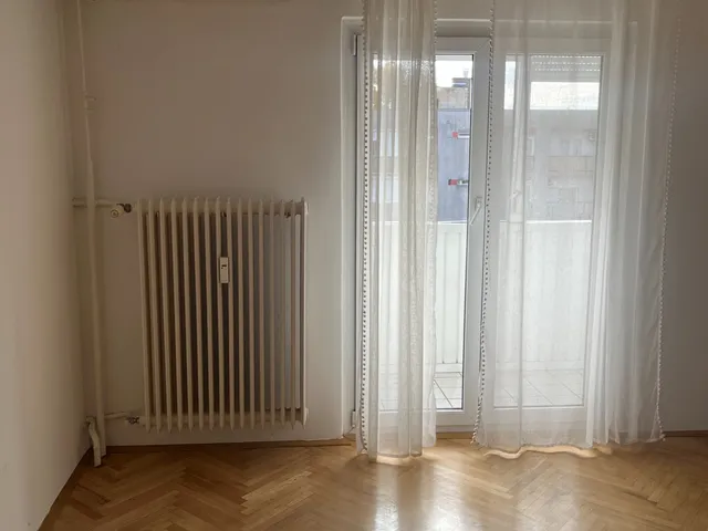 Kiadó lakás Pécs, Belváros, Építők útja 54 nm