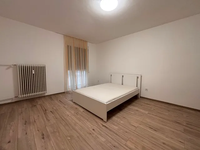 Kiadó lakás Pécs, Uránváros 52 nm