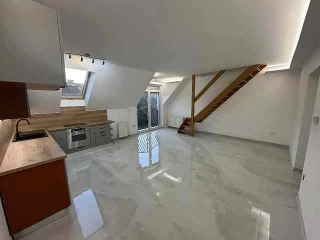 Kiadó lakás Pécs, Belváros 74 nm