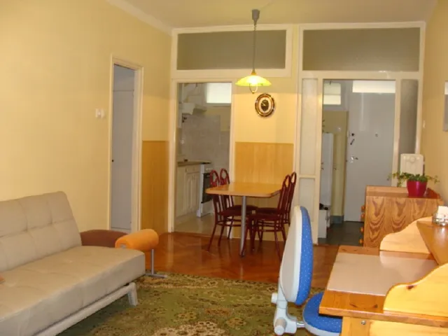 Kiadó lakás Pécs, Egyetemváros 48 nm