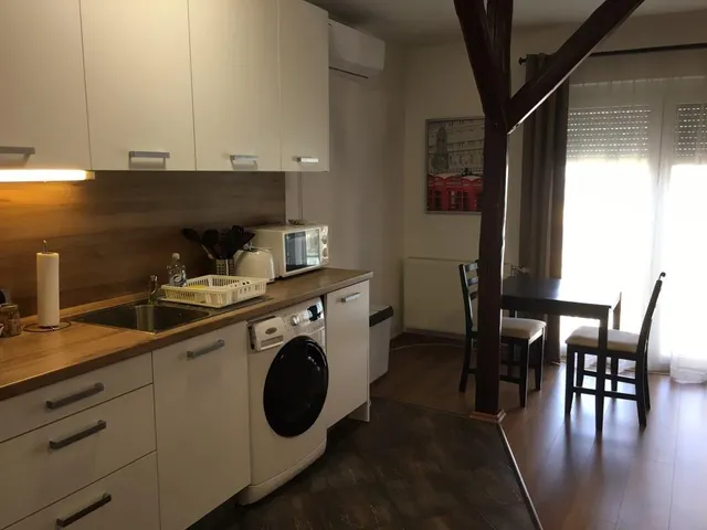 Kiadó lakás Pécs, Egyetemváros, Kürt 53 nm