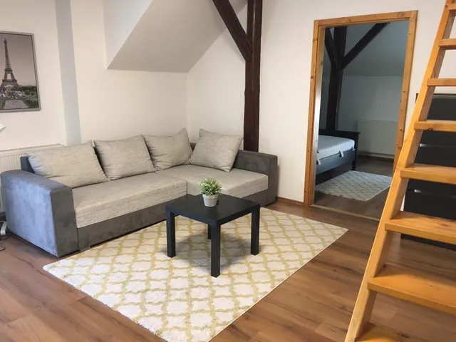 Kiadó lakás Pécs, Egyetemváros, Kürt 53 nm