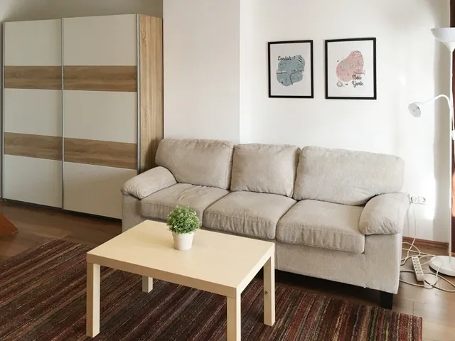 Kiadó lakás Pécs, Egyetemváros 40 nm