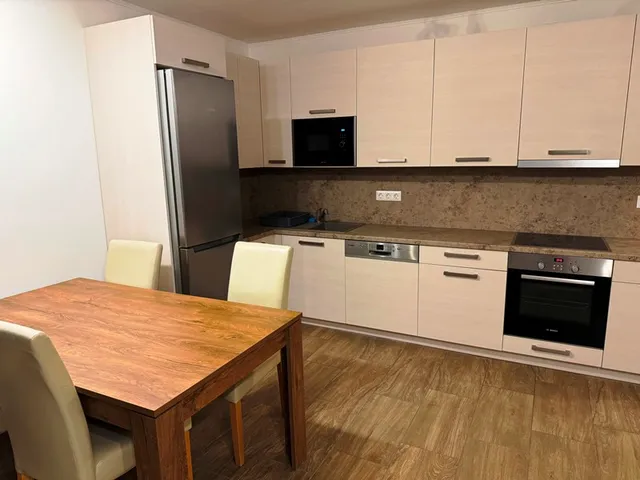 Kiadó lakás Pécs, Egyetemváros 58 nm