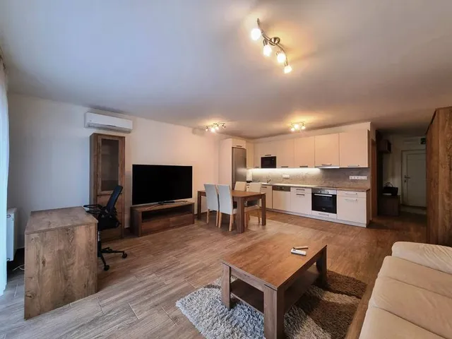 Kiadó lakás Pécs, Egyetemváros 58 nm