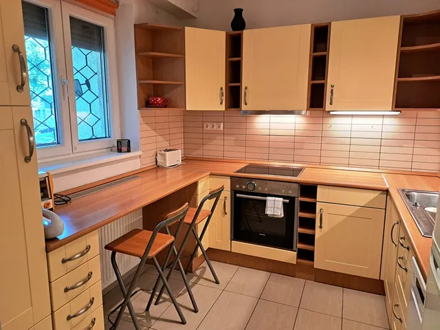 Kiadó lakás Pécs, Belváros 47 nm