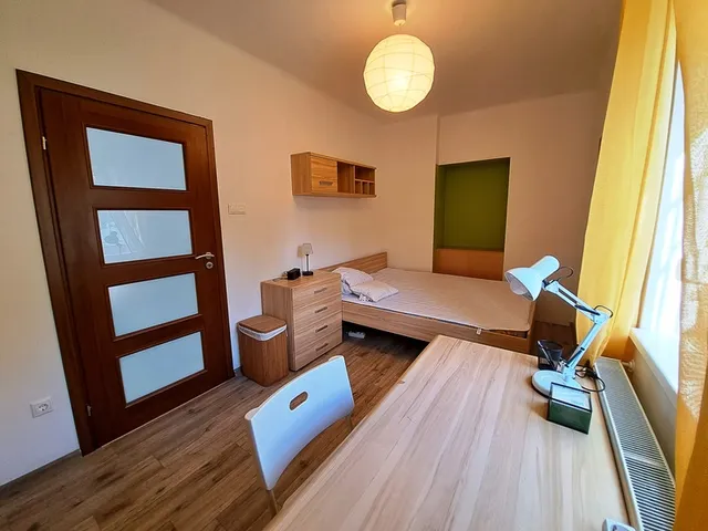 Kiadó lakás Pécs, Belváros, Móricz Zsigmond tér 47 nm